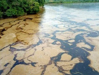 Vazamento de petróleo provoca emergência ambiental no Equador